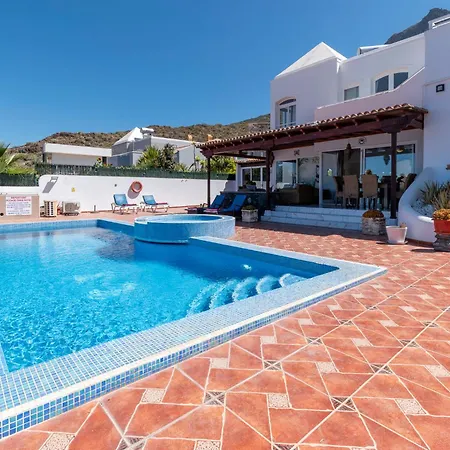 Romantica Lovely 4 Bedroom Private Heated Pool Villa