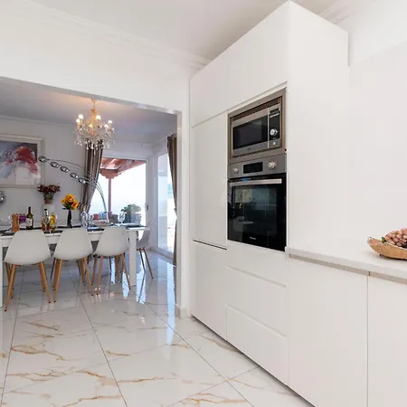 Villa Romantica Lovely 4 Bedroom Private Heated Pool *