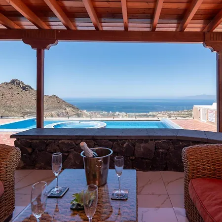 Villa Romantica Lovely 4 Bedroom Private Heated Pool Costa Adeje (Tenerife)