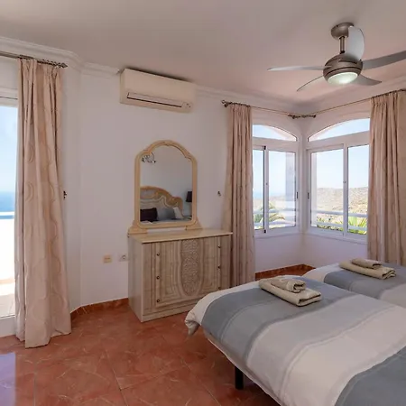 Villa Romantica Lovely 4 Bedroom Private Heated Pool