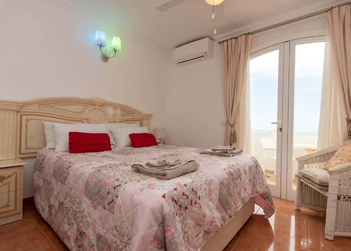 Romantica Lovely 4 Bedroom Private Heated Pool Villa Costa Adeje (Tenerife)