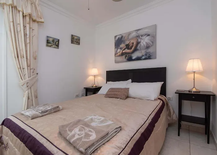 Villa Romantica Lovely 4 Bedroom Private Heated Pool